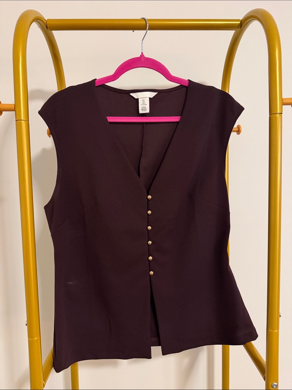 H&M Dark Purple Sleeveless V-Neck Button Front Blouse